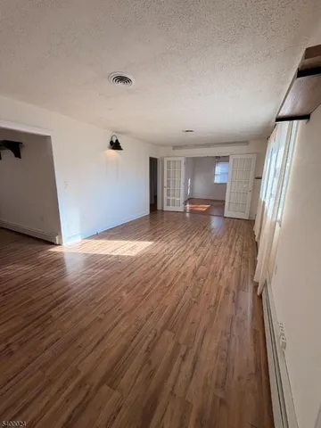 $1,950 | 46 Highway 173, Clinton, NJ 08809