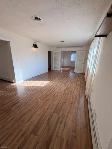 $1,950 | 46 Highway 173, Clinton, NJ 08809