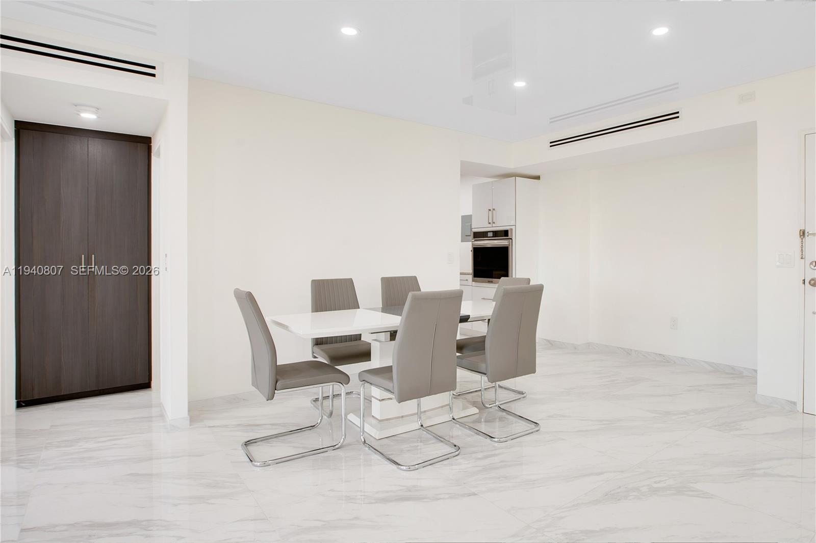 10185 Collins Avenue, Unit 907 Bal Harbour, FL 33154 - Photo 7 of 20