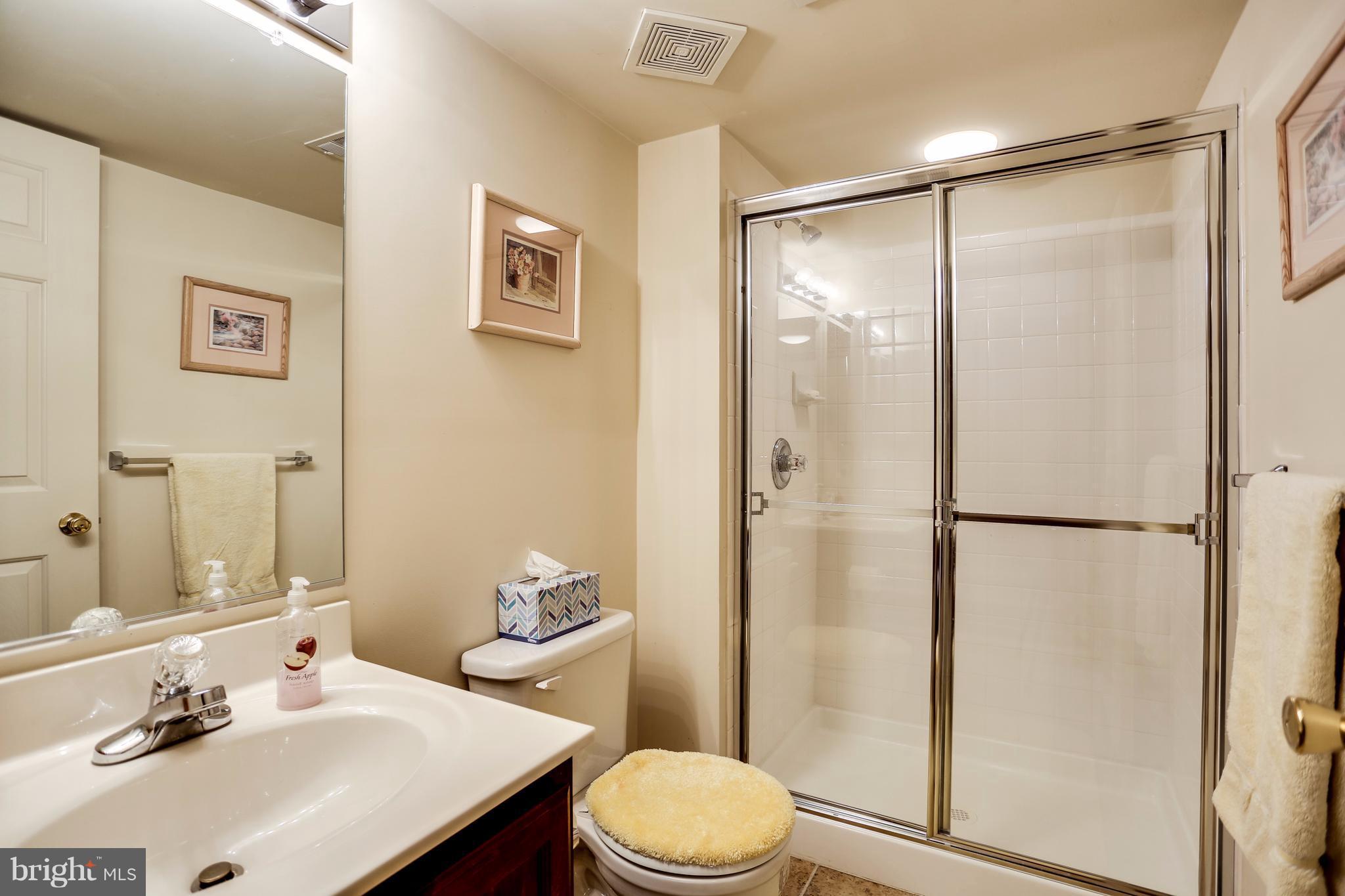 230 Commodore Drive Baltimore, MD 21221 - Photo 19 of 30 Bath
