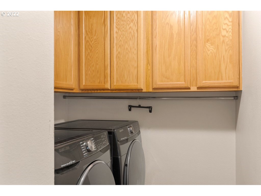 5670 Southwest 196th Avenue Aloha, OR 97078 - Photo 11 of 24 Gallery Image 11