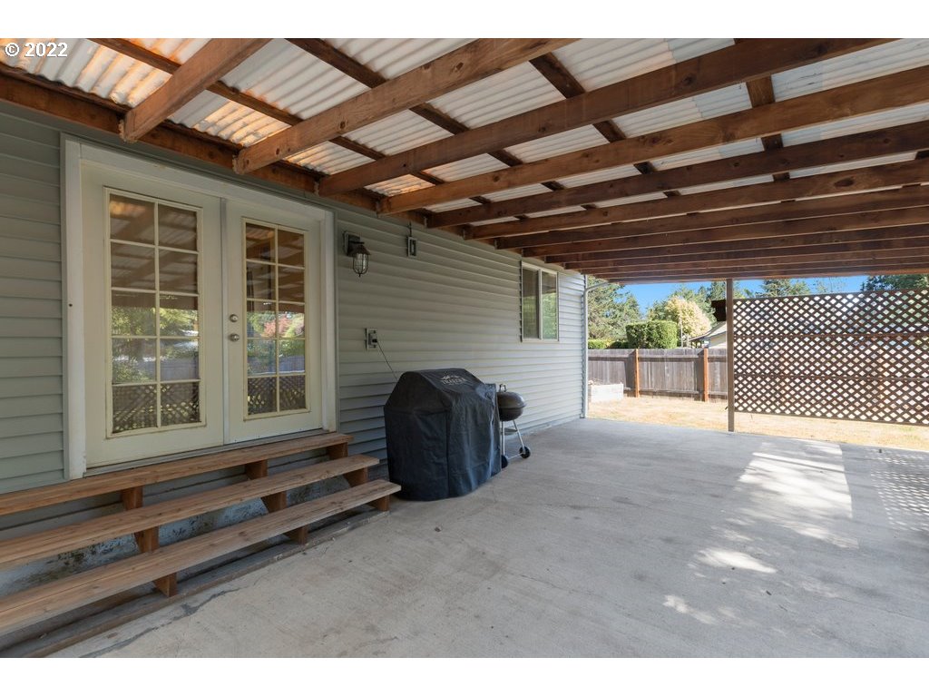 5670 Southwest 196th Avenue Aloha, OR 97078 - Photo 15 of 24 Gallery Image 15