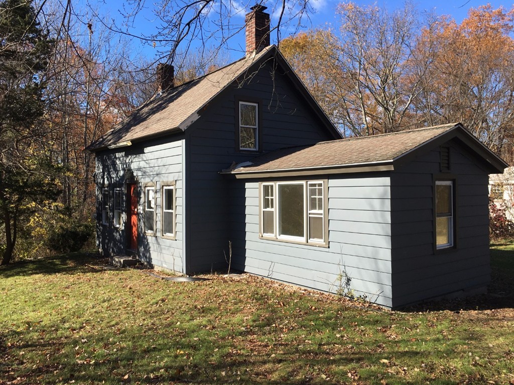 94 Albee Road Uxbridge, MA 01569 - Photo 2 of 25 Gallery Image 2