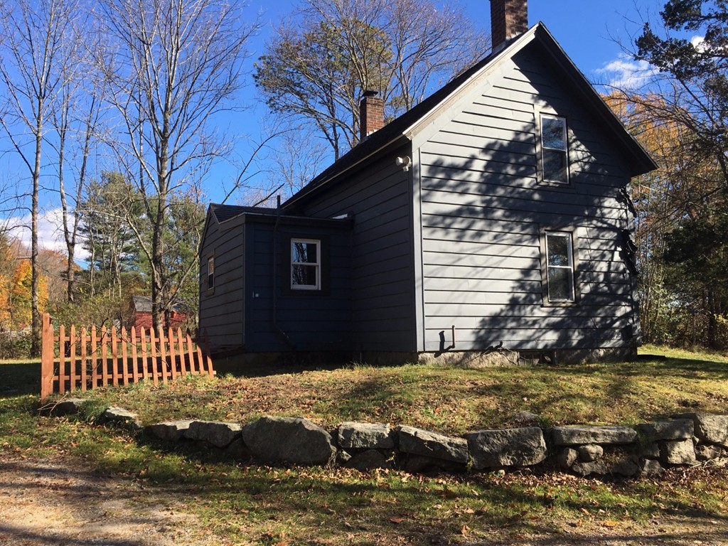 94 Albee Road Uxbridge, MA 01569 - Photo 3 of 25 Gallery Image 3