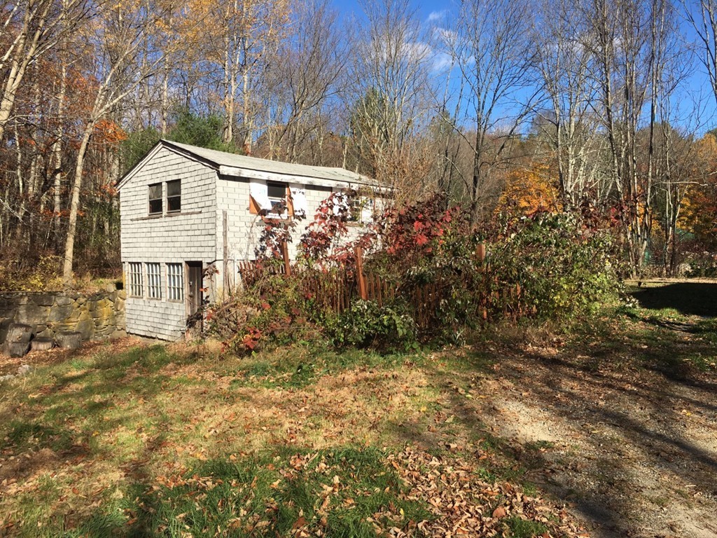 94 Albee Road Uxbridge, MA 01569 - Photo 8 of 25 Gallery Image 8