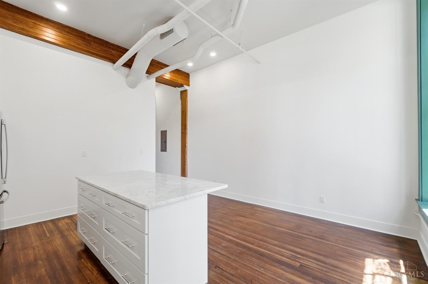 607 Main Street, Unit 5 Cincinnati, OH 45202 - Photo 8 of 36