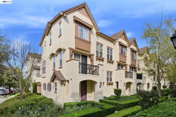 $755,999 | 152 Heligan Lane, Unit 15, Livermore, CA 94551