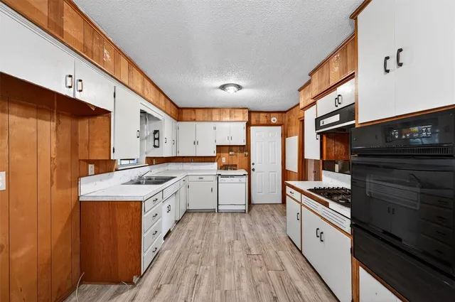 $185,000 | 800 Carver Street, Whitesboro, TX 76273