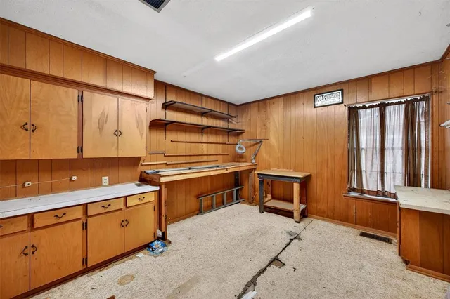 $185,000 | 800 Carver Street, Whitesboro, TX 76273