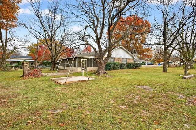 $185,000 | 800 Carver Street, Whitesboro, TX 76273