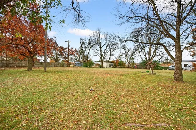 $185,000 | 800 Carver Street, Whitesboro, TX 76273