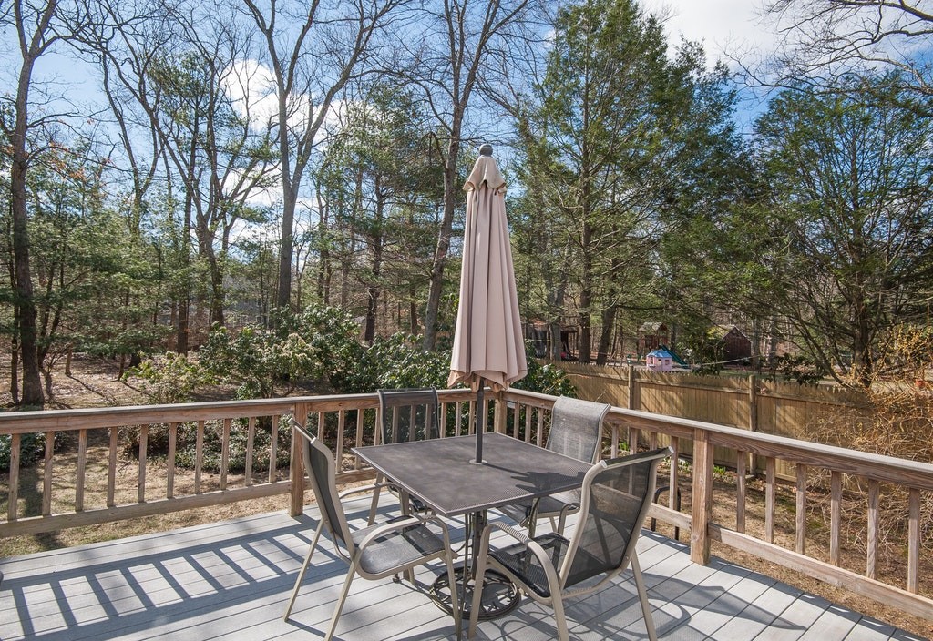 7 Eleanor Road Walpole, MA 02081 - Photo 21 of 27 Gallery Image 21