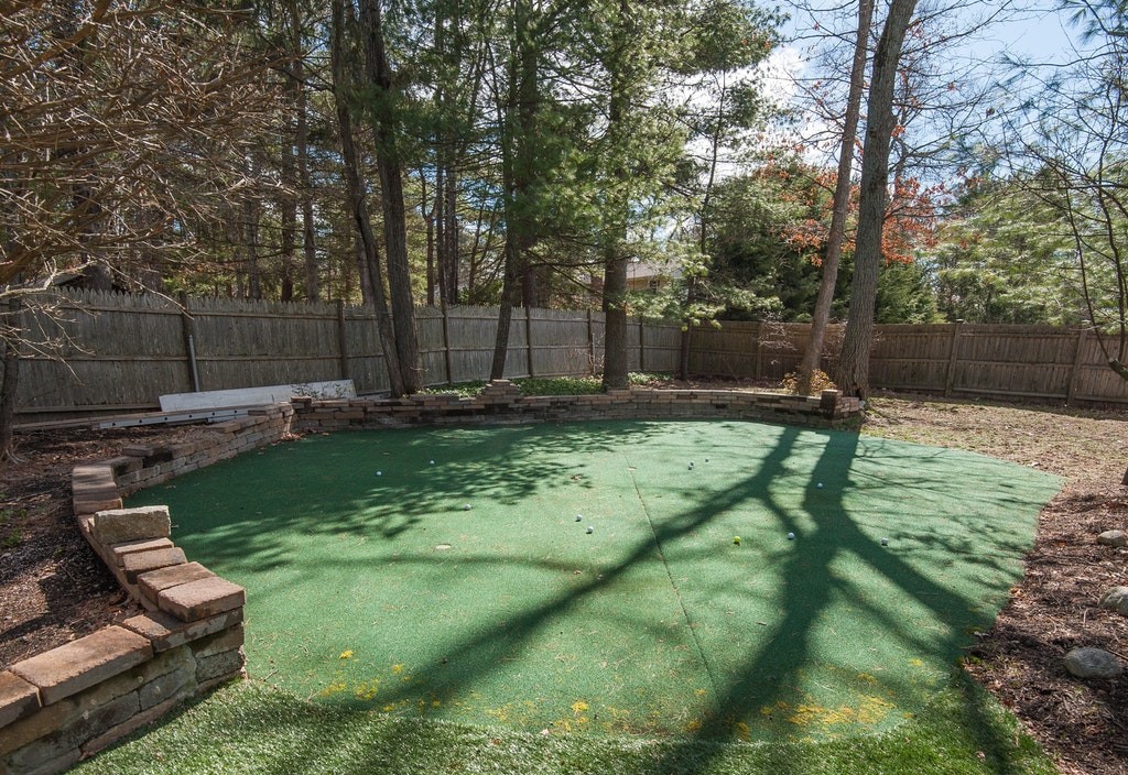 7 Eleanor Road Walpole, MA 02081 - Photo 23 of 27 Gallery Image 23