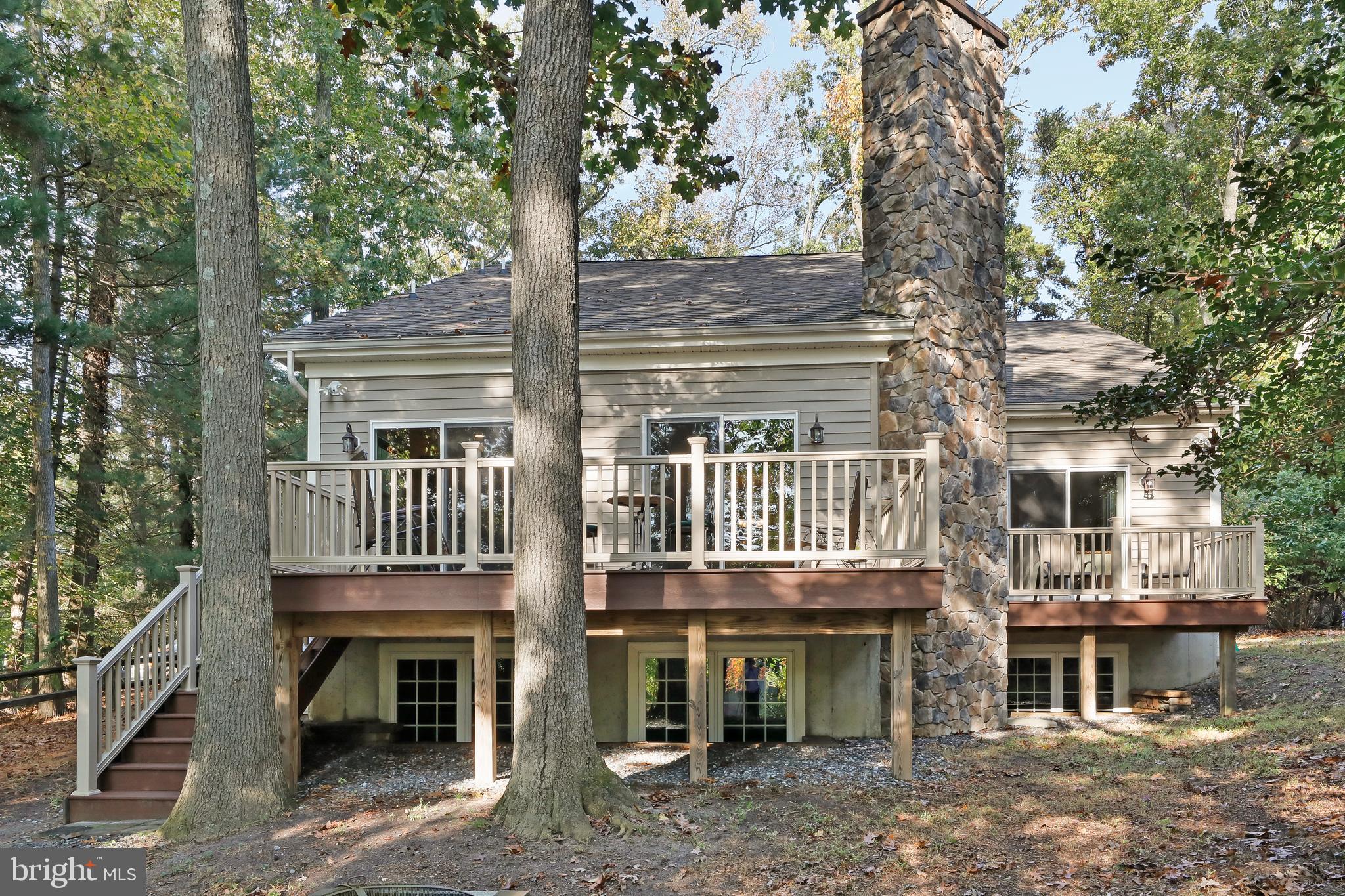 2 Robinson Road Medford, NJ 08055 - Photo 32 of 40 Deck and exterior of home.
