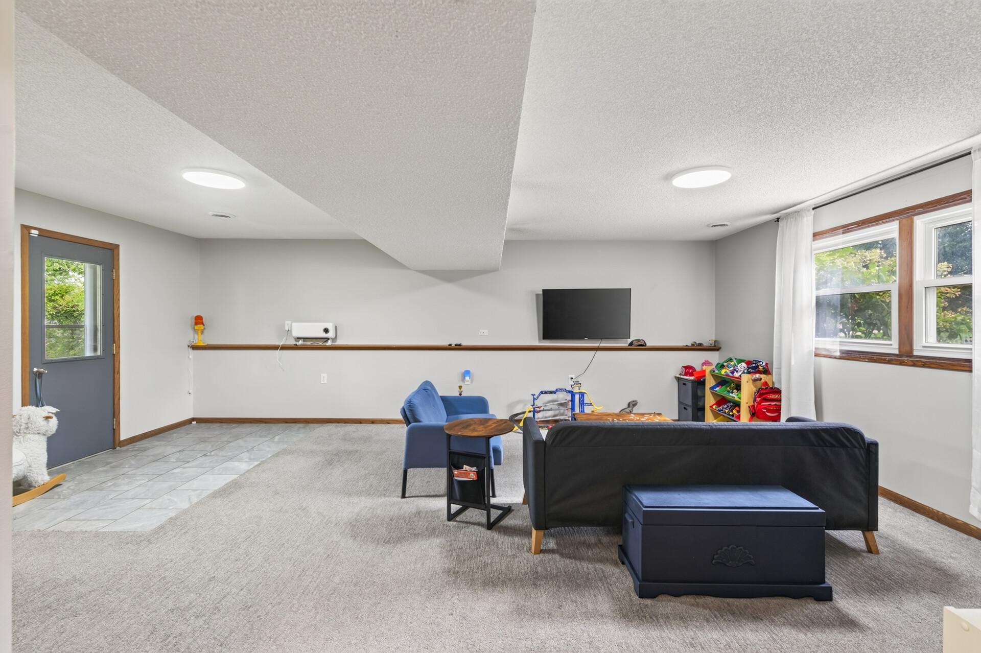 2952 Center Road Southwest Prior Lake, MN 55372 - Photo 14 of 30 Gallery Image 14