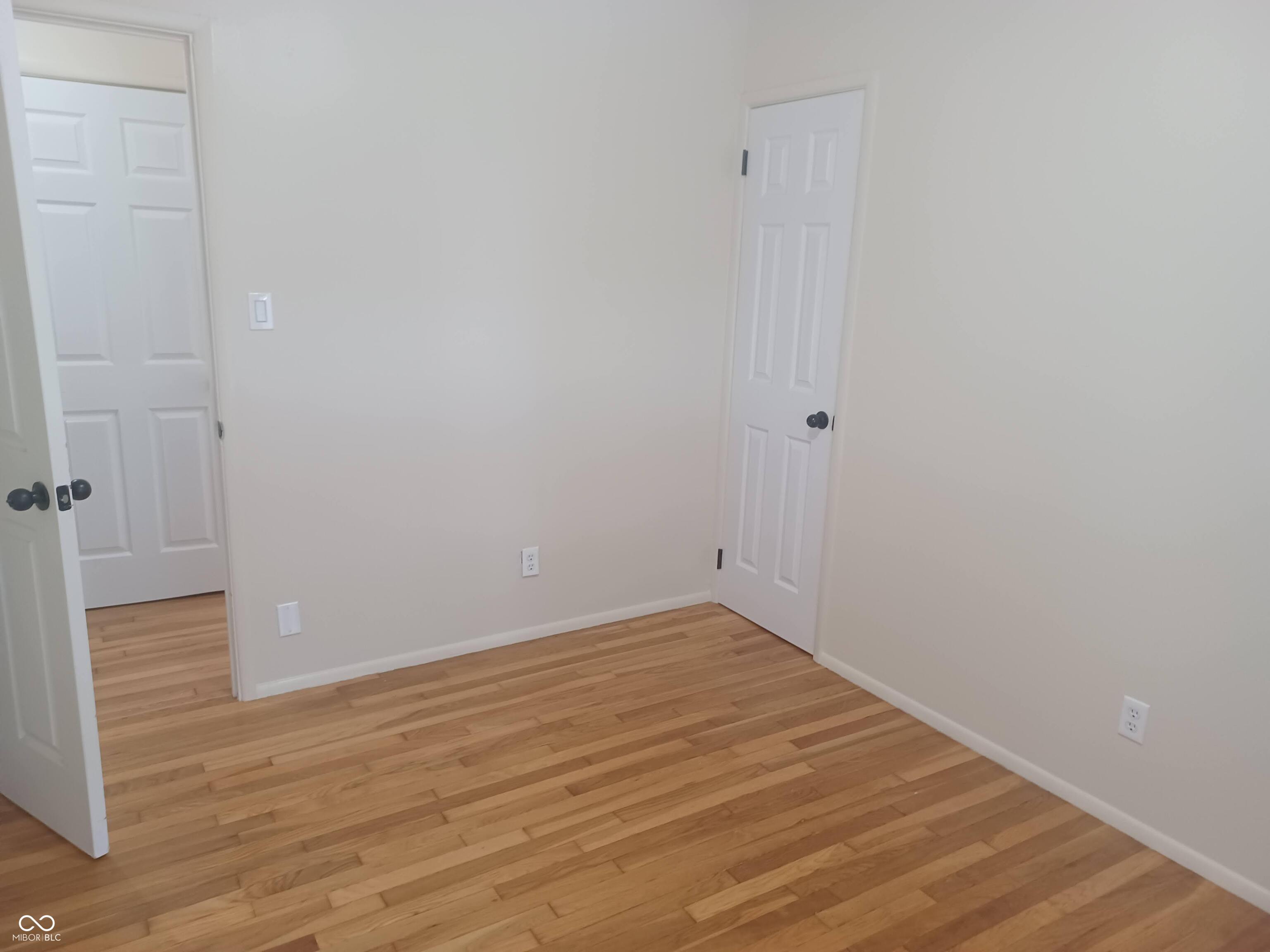 33 South Post Road Indianapolis, IN 46219 - Photo 12 of 28