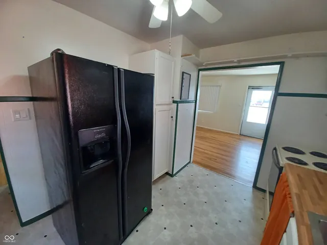 $1,595 | 33 South Post Road, Indianapolis, IN 46219