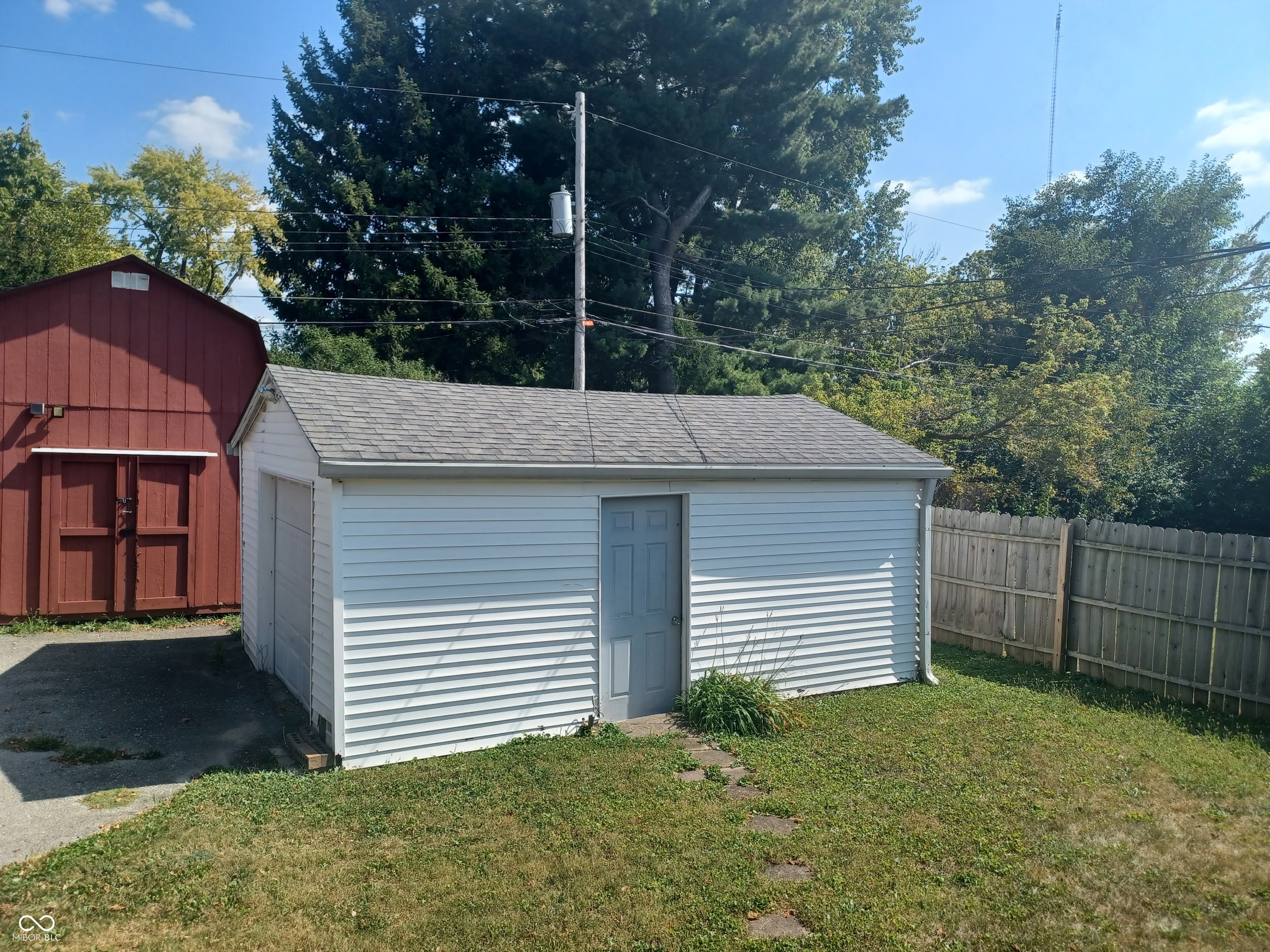 33 South Post Road Indianapolis, IN 46219 - Photo 22 of 28