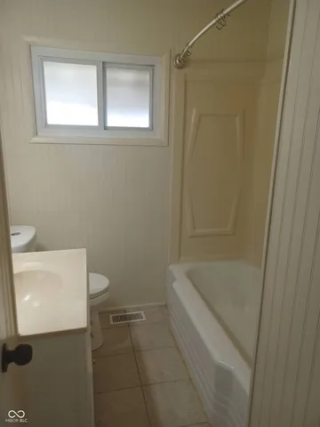 $1,595 | 33 South Post Road, Indianapolis, IN 46219