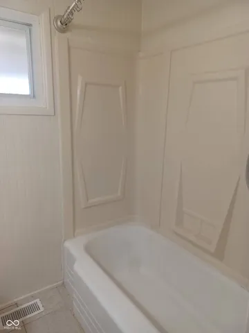 $1,595 | 33 South Post Road, Indianapolis, IN 46219