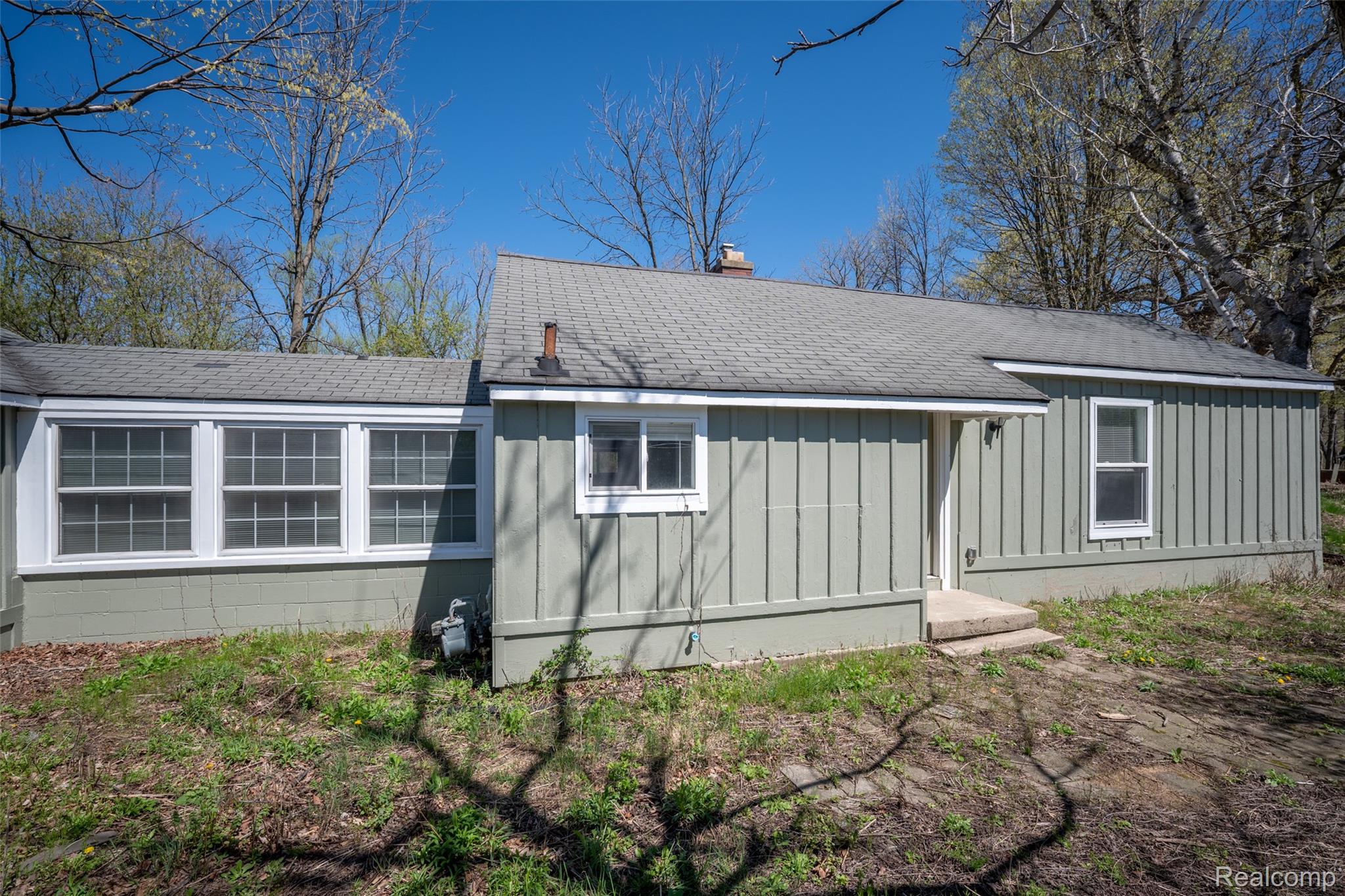 39936 Warren Road Canton, MI 48187 - Photo 29 of 34 29.jpg