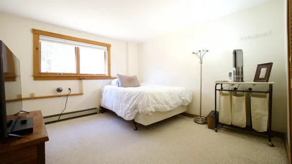 $389,000 | 60 Fletcher Lane, Hartford, VT 05059