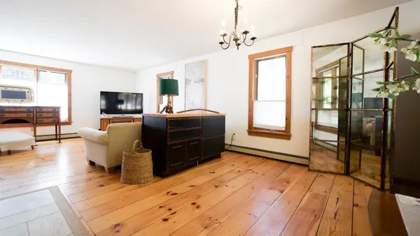 $389,000 | 60 Fletcher Lane, Hartford, VT 05059