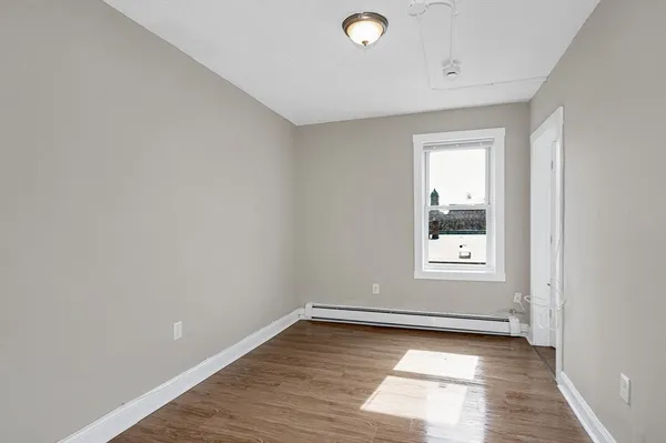 $2,250 | 50 1/2 Common Street, Unit 5, Lawrence, MA 01840