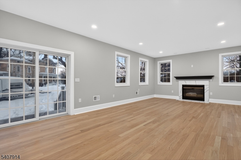105 Woodfern Road Neshanic Station, NJ 08853 - Photo 22 of 34