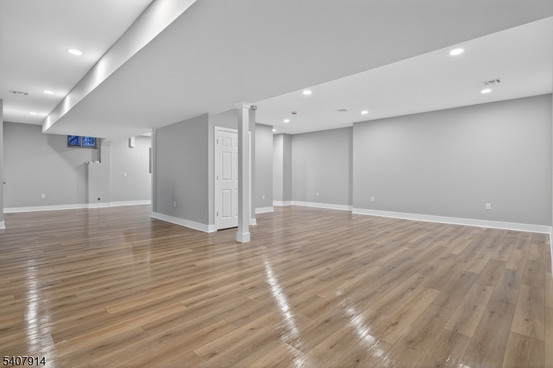 105 Woodfern Road Neshanic Station, NJ 08853 - Photo 23 of 34