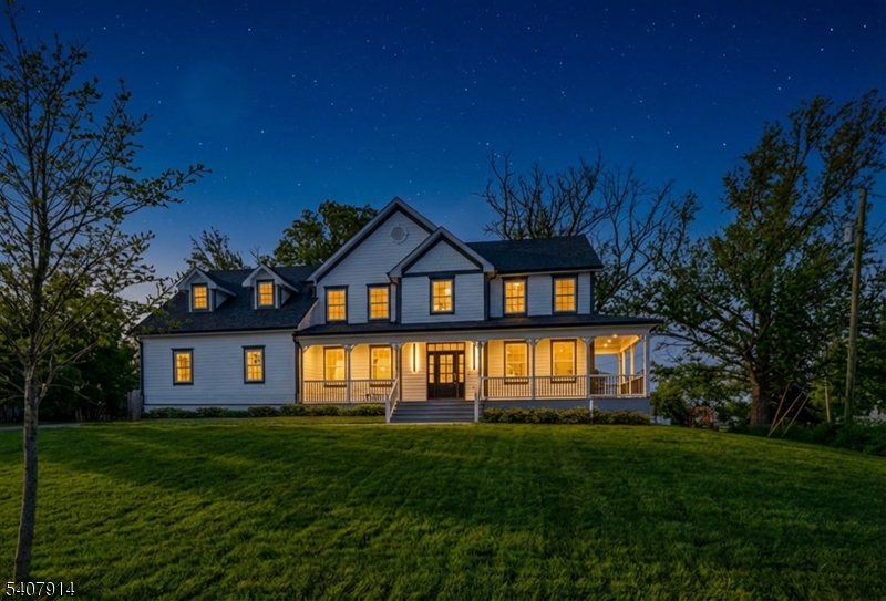 105 Woodfern Road Neshanic Station, NJ 08853 - Photo 3 of 34