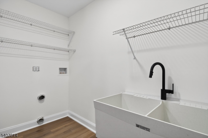 105 Woodfern Road Neshanic Station, NJ 08853 - Photo 31 of 34