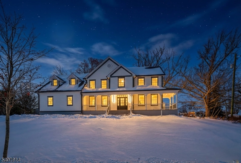 105 Woodfern Road Neshanic Station, NJ 08853 - Photo 4 of 34