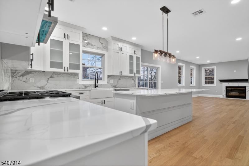 105 Woodfern Road Neshanic Station, NJ 08853 - Photo 5 of 34