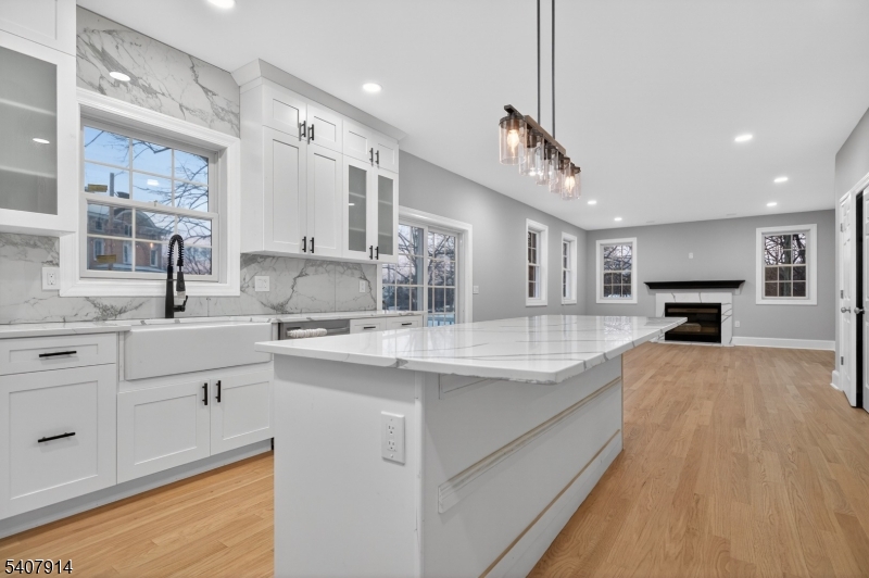 105 Woodfern Road Neshanic Station, NJ 08853 - Photo 7 of 34