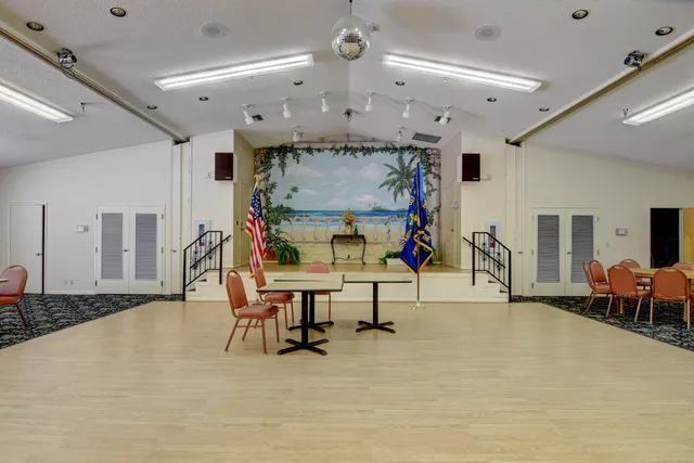 $2,100 | 18715 Candlewick Drive, Boca Raton, FL 33496