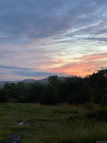 $375,000 | 8 Camelback Road, Chester, NY 10918