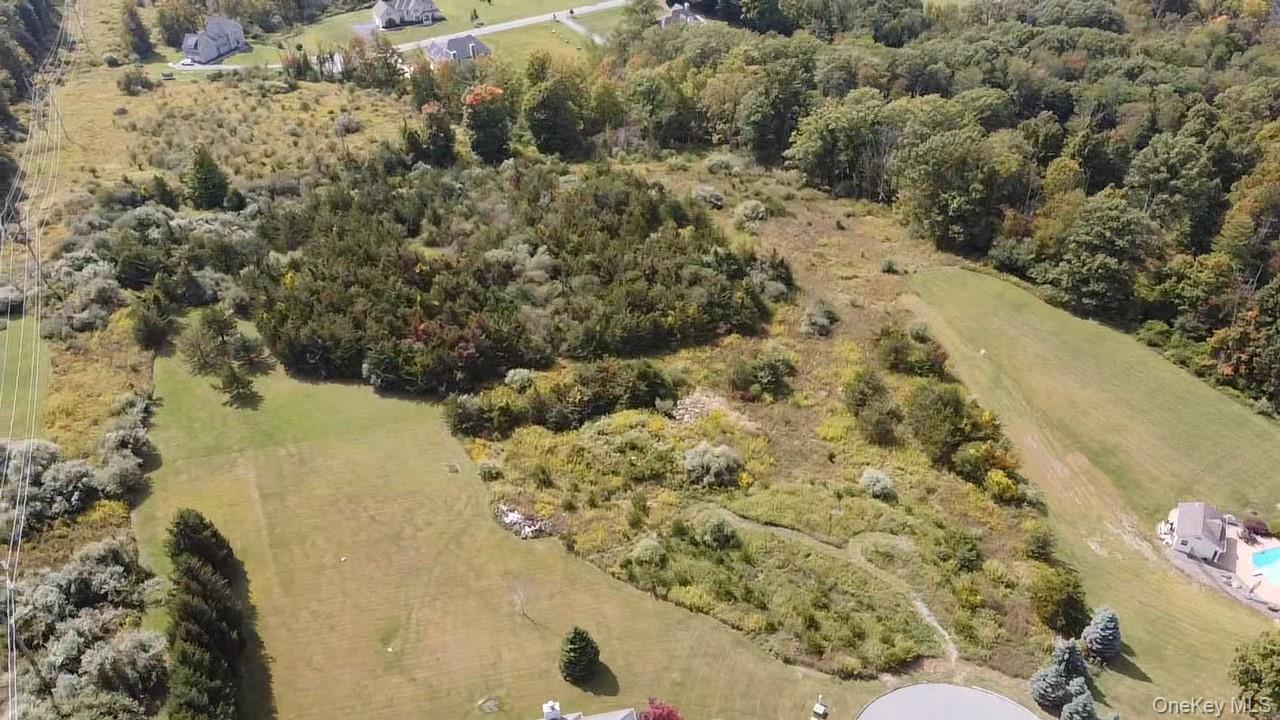 8 Camelback Road Chester, NY 10918 - Photo 2 of 11 a view of a bathroom with a bathtub
