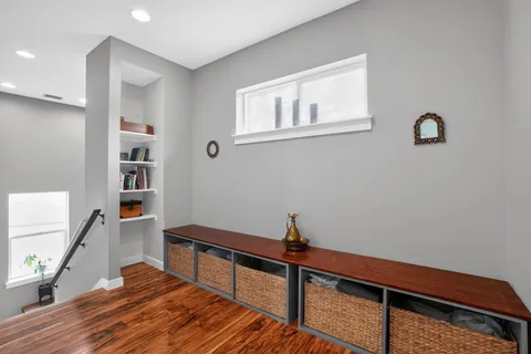 $575,000 | 301 West Stassney Lane, Unit 34, Austin, TX 78745