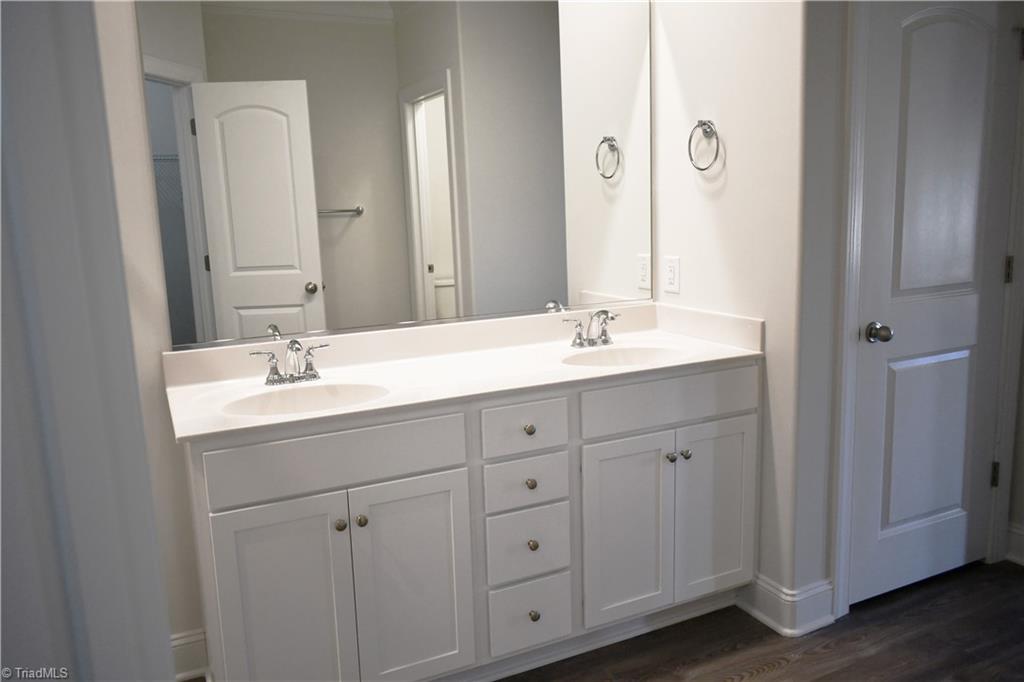 3857 Thistleberry Road High Point, NC 27265 - Photo 31 of 50 Gallery Image 31
