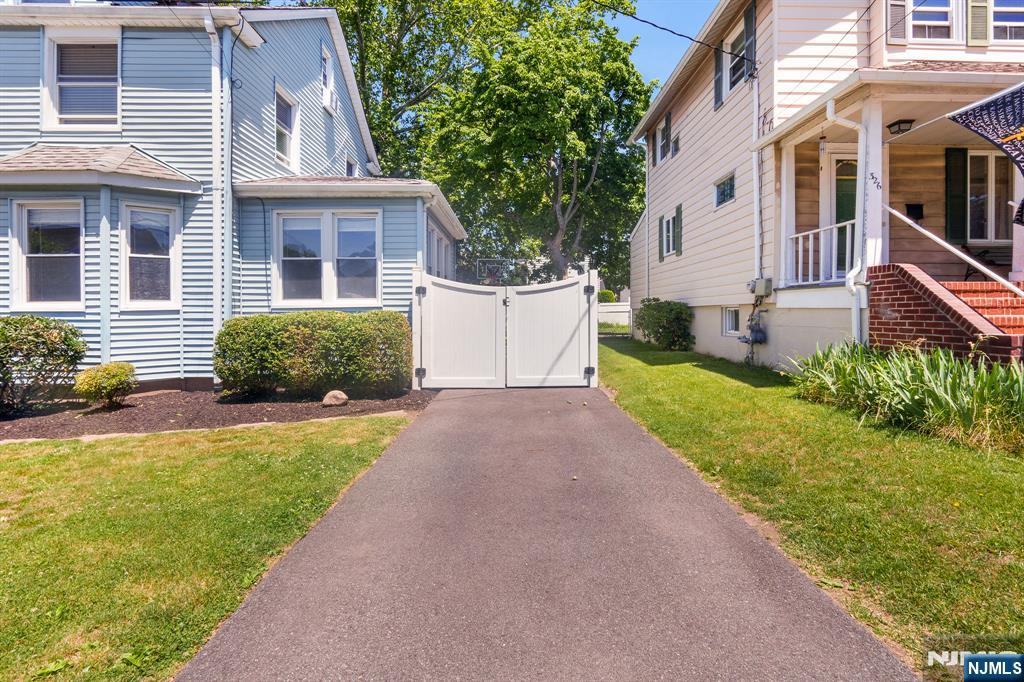 330 Simons Avenue Hackensack, NJ 07601 - Photo 7 of 39 Gallery Image 7