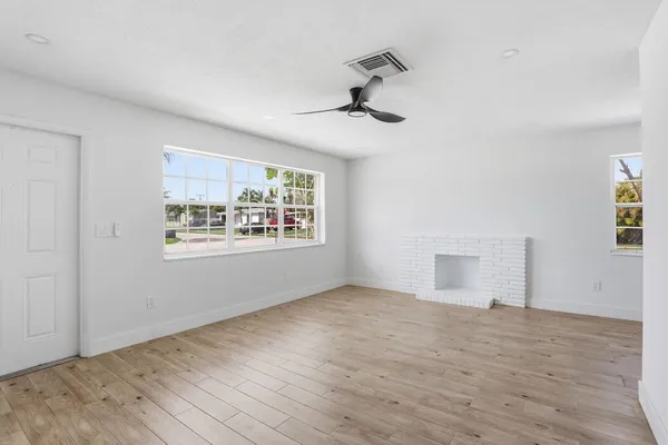 $2,950 | 2312 Redwood Road, Westgate, FL 33409