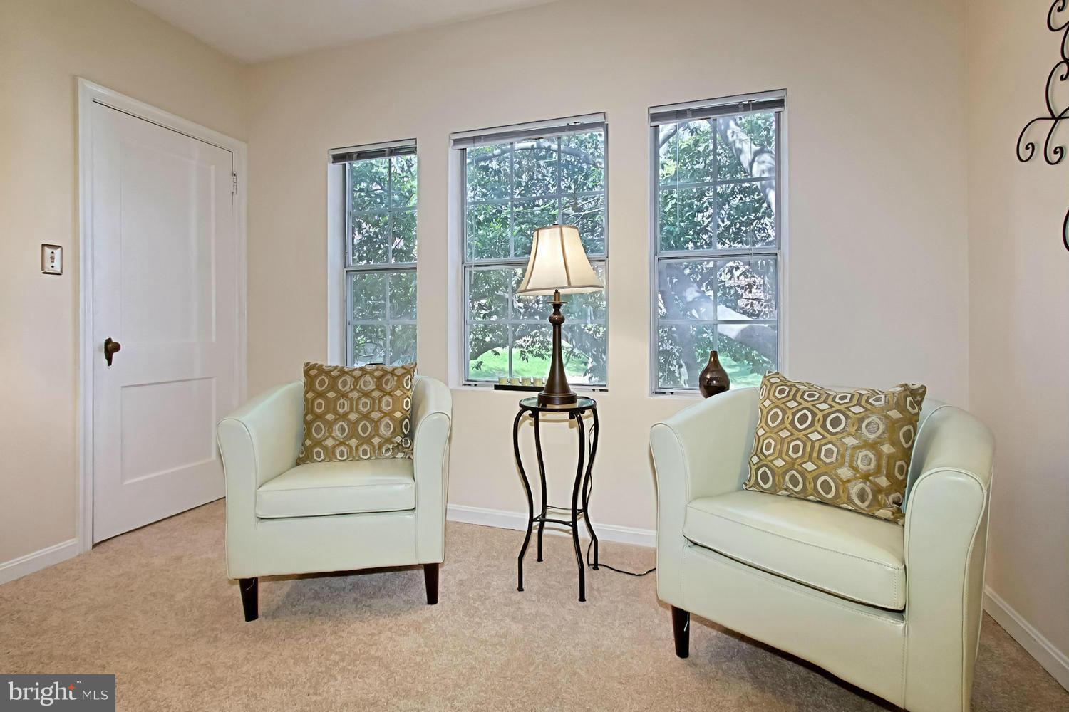 1906 North Rhodes Street, Unit 51 Arlington, VA 22201 - Photo 8 of 23 Family Room