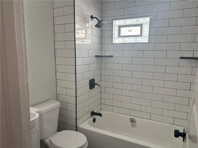 $165,000 | 2410 Myrtle Avenue, Kansas City, MO 64127