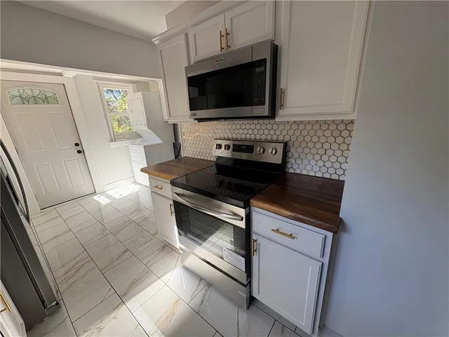 $165,000 | 2410 Myrtle Avenue, Kansas City, MO 64127