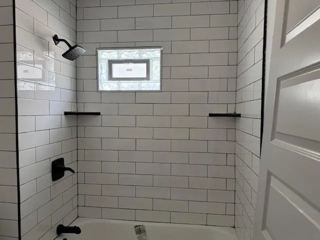 $165,000 | 2410 Myrtle Avenue, Kansas City, MO 64127