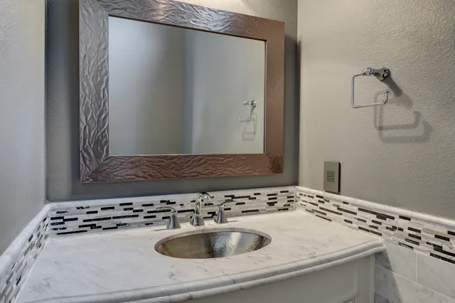 $6,900 | 1602 East Rose Terrace Lane, Houston, TX 77055