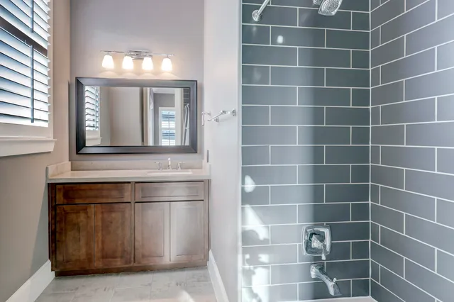 $6,900 | 1602 East Rose Terrace Lane, Houston, TX 77055