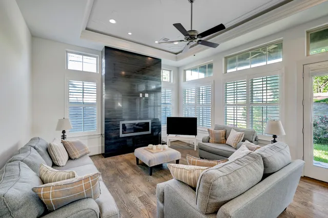 $6,900 | 1602 East Rose Terrace Lane, Houston, TX 77055