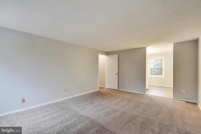 $3,530 | 5729 Heming Avenue, Springfield, VA 22151